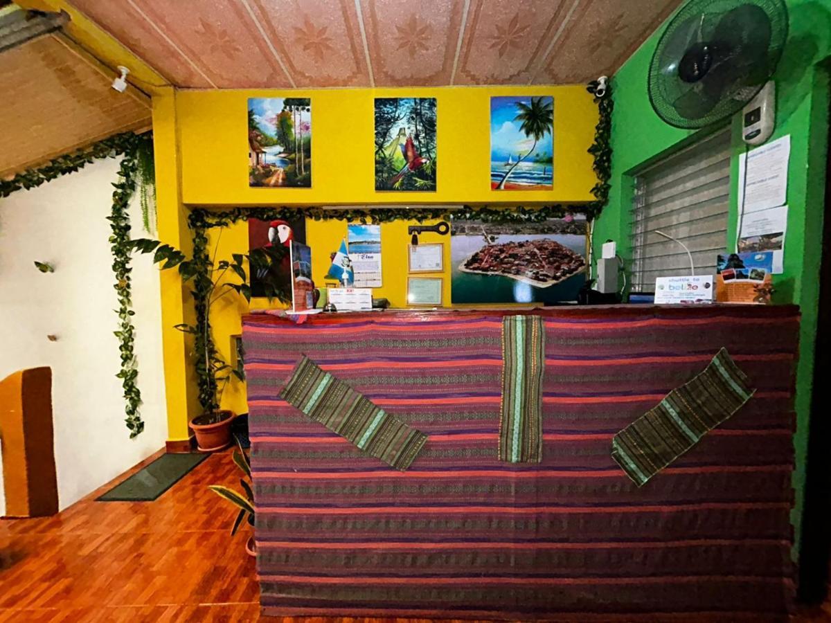 Casa Maya Itza Flores Exterior foto